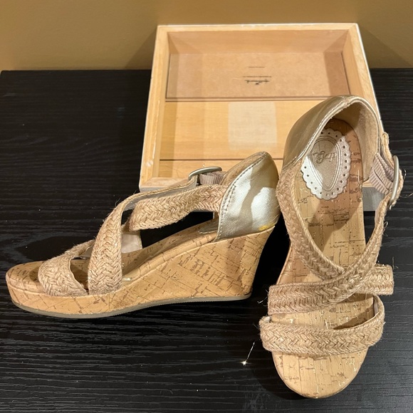 Hap Little Girls Wedge Sandals - Picture 1 of 7